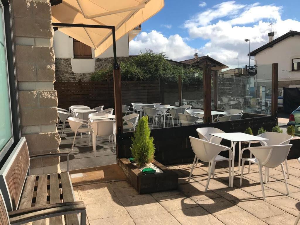 Hostal Ardoi Zizur Mayor Buitenkant foto