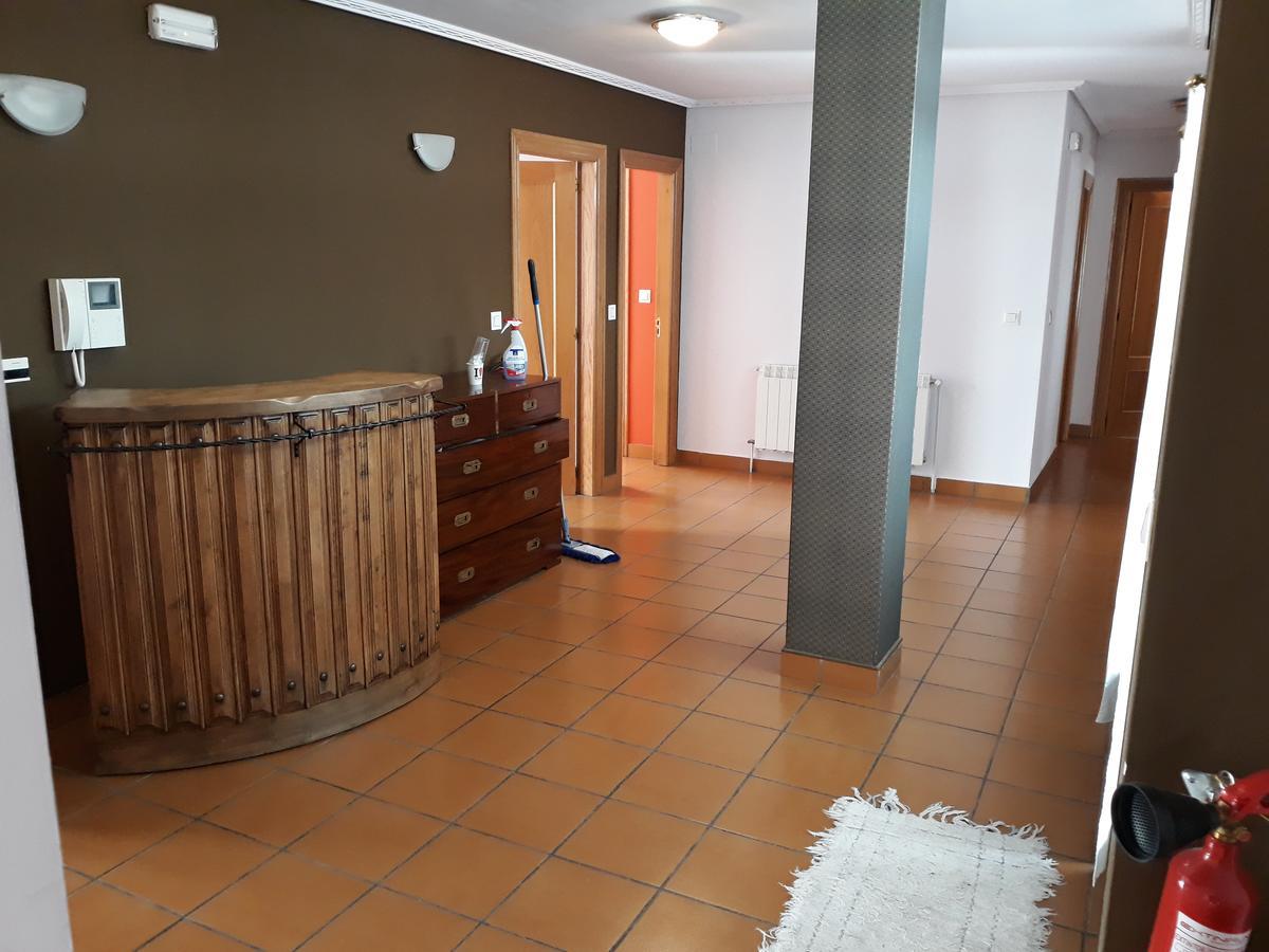 Hostal Ardoi Zizur Mayor Buitenkant foto